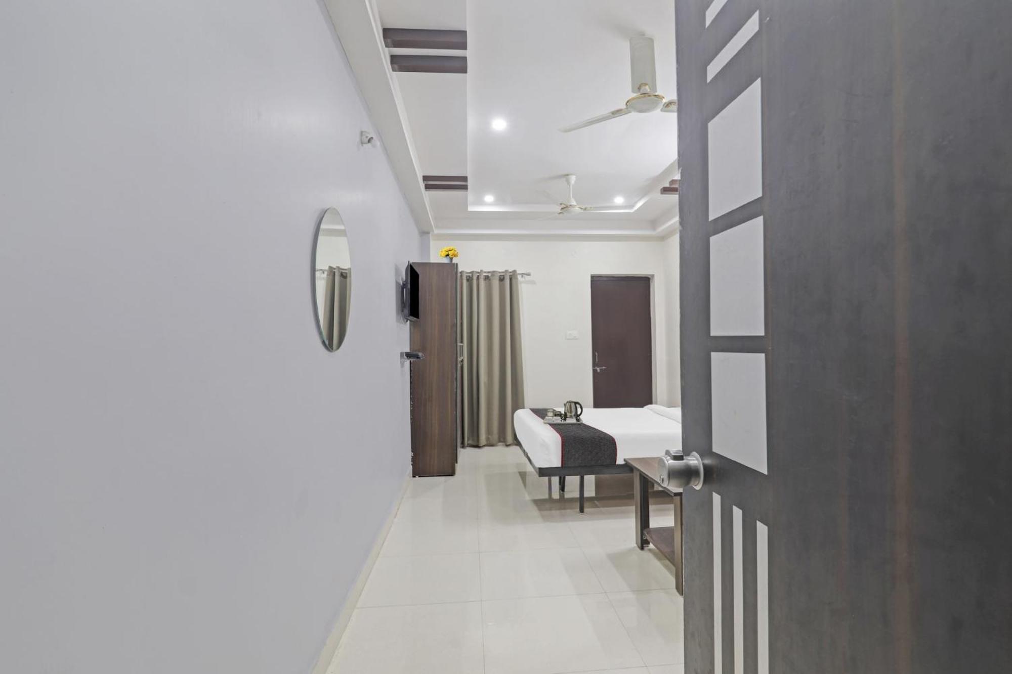 Collection O White House Near Kims Kondapur Hotel Kondapur  Bagian luar foto